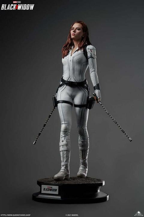 Image du produit Queen Studios Black Widow "Black Widow - Snow Suit Edition" Statue 1/4