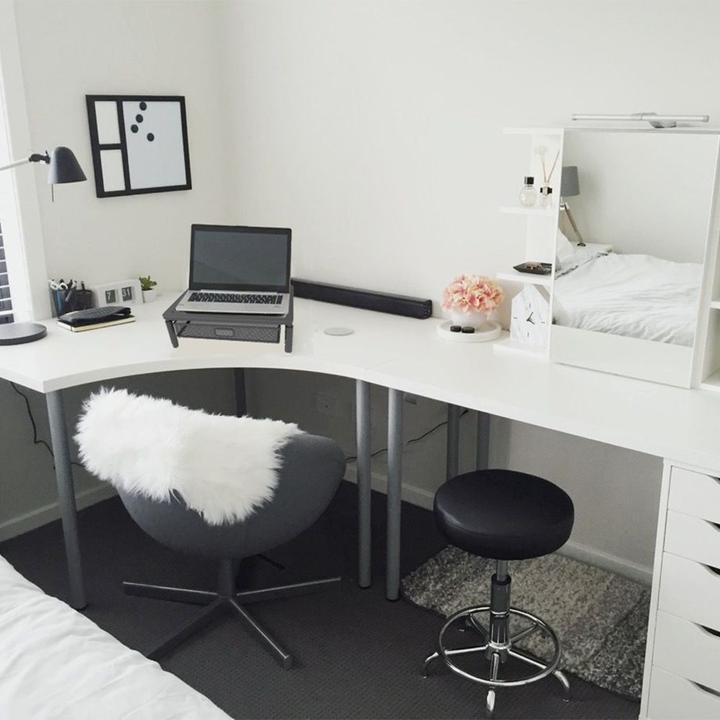 Produktbild Maclean Monitor-/Laptop-Ständer mit Schublade 13-32 MC-947