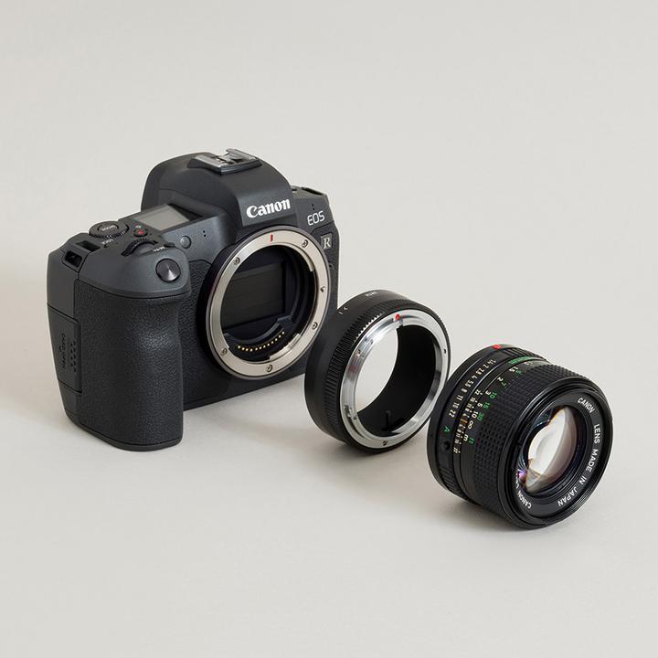 Actual product image Urth Lens Mount Adapter: Compatible with Canon FD Lens to Canon RF Camera Body