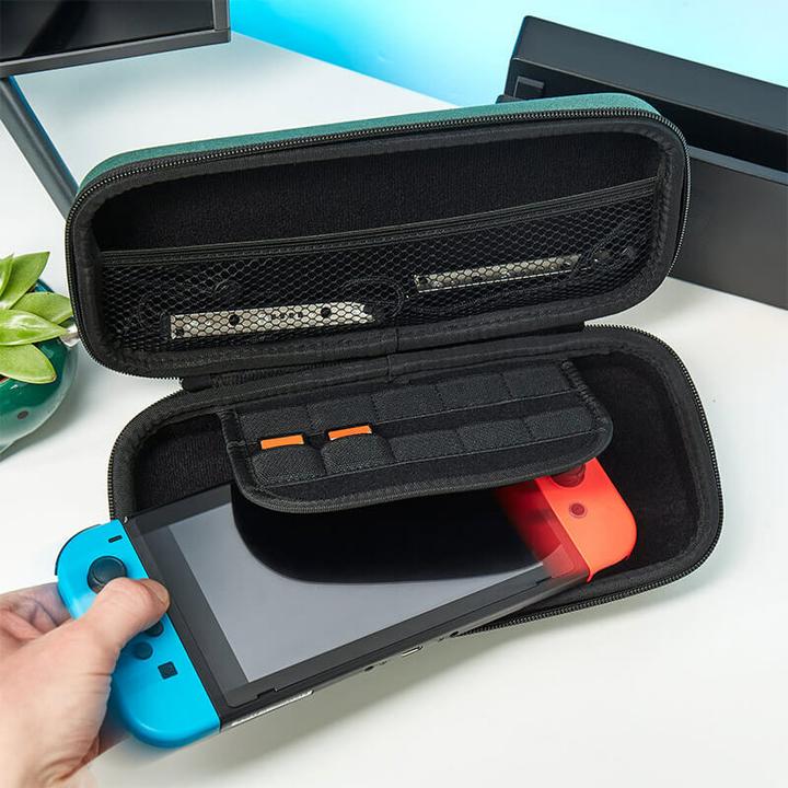 Actual product image Numskull Housse de transport Top Gun pour Nintendo Switch (Switch)