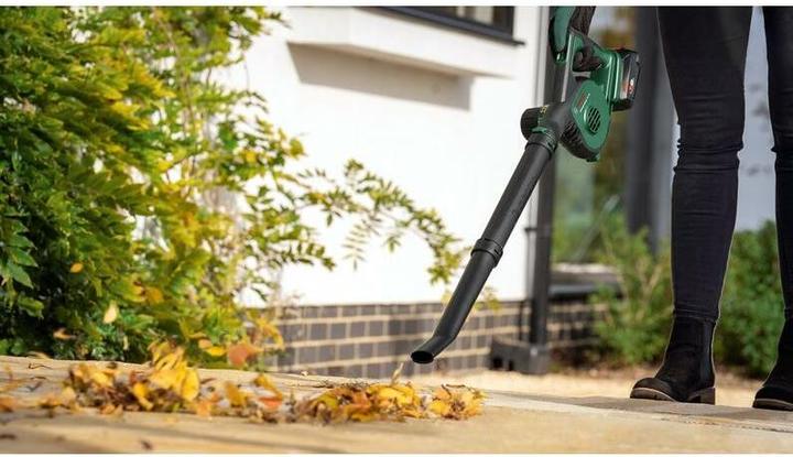 Actual product image Bosch Home & Garden UniversalLeafBlower 18V-130 (Rechargeable battery operated, Leaf blower)