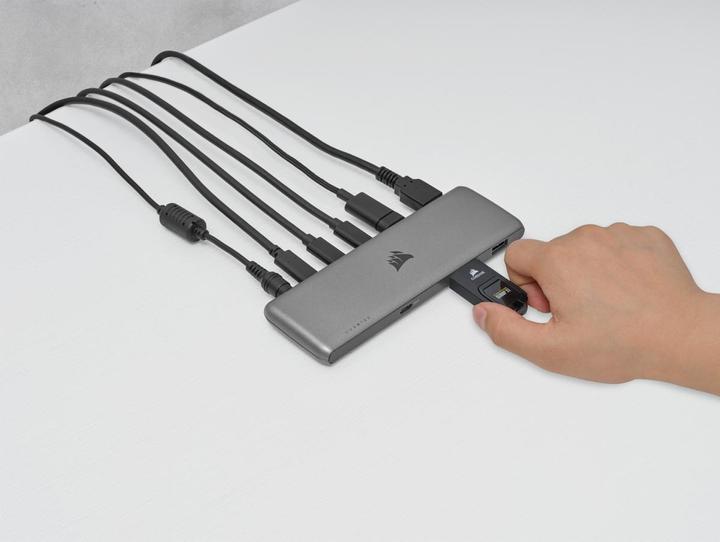 Actual product image Corsair USB 100 (USB-C, 7 Ports)
