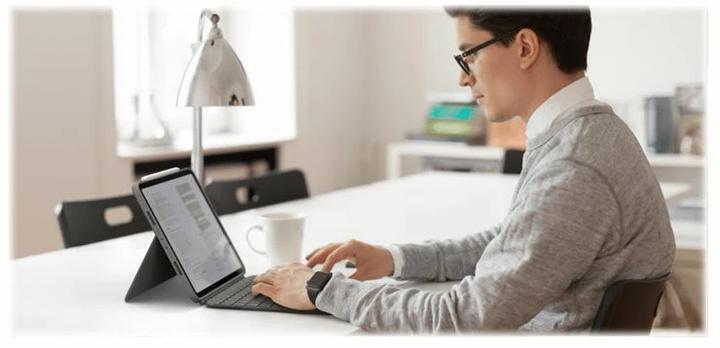 Actual product image Logitech Combo Touch (CH, iPad Pro 11 2021 (3rd Gen), iPad Pro 11 2020 (2. Gen), iPad Pro 11 2018 (1. Gen), iPad Pro 11 2022 (4th Gen))