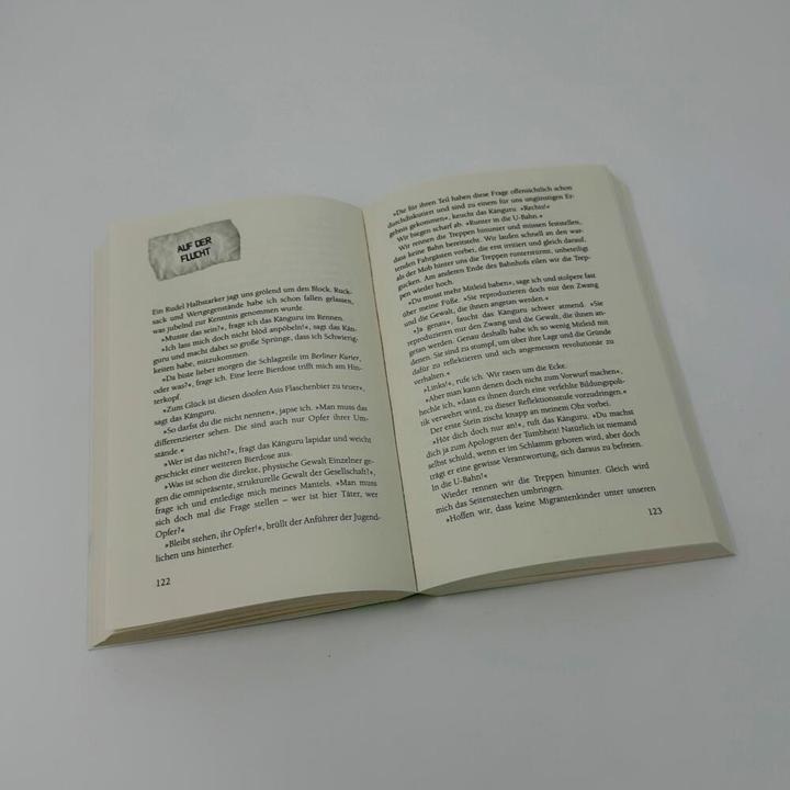 Actual product image Die Känguru-Chroniken (German, Marc-Uwe Kling, 2009)