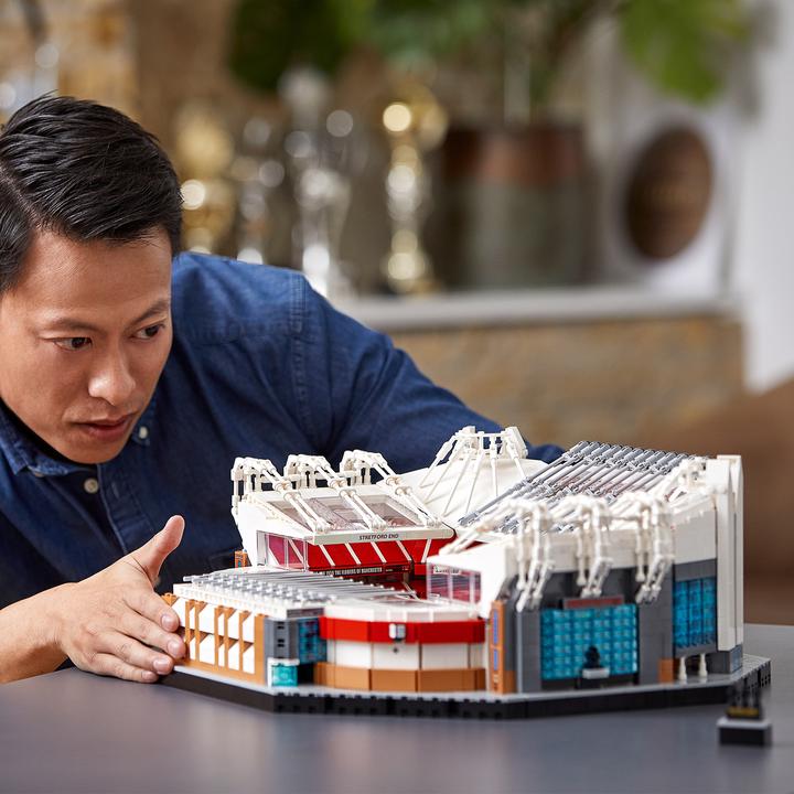Image du produit LEGO Old Trafford - Manchester United (10272, LEGO Creator Expert, LEGO difficiles à trouver)