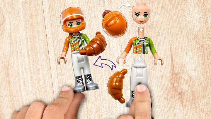 Actual product image LEGO car wash (41350, LEGO Friends)