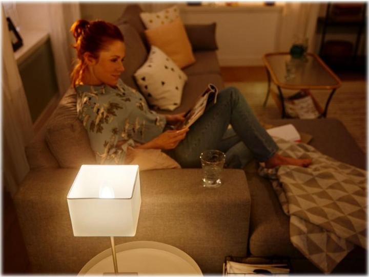 Produktbild Philips Hue White & Color BT (E14, 5.30 W, 470 lm, 2 x, G)