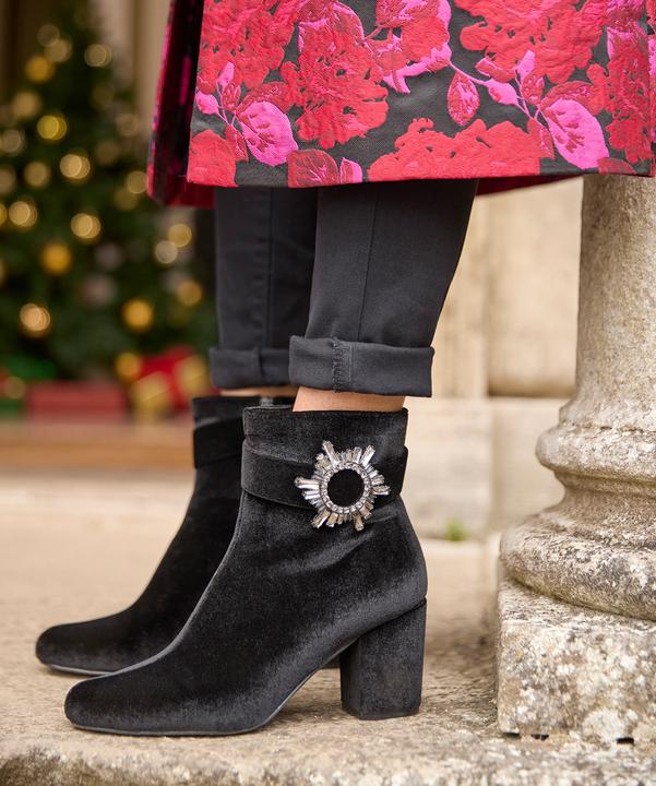 Produktbild Joe Browns Velvet Diamanté Buckle Chunky Ankle Boots (36)
