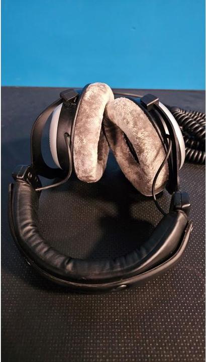 Image du produit Beyerdynamic Dt 880 Pro (pas de réduction du bruit, Filaire)