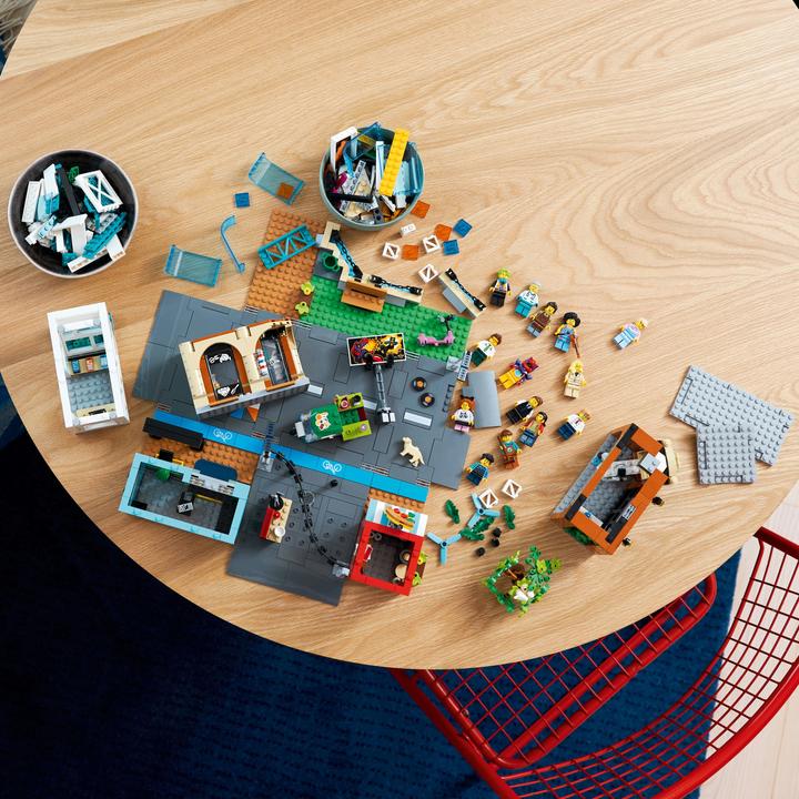 Produktbild LEGO Stadtzentrum (60380, LEGO City)