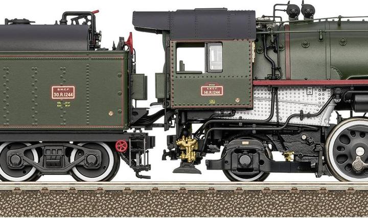 Actual product image Trix H0 25141 H0 SNCF series 141-R steam locomotive (Track VI)