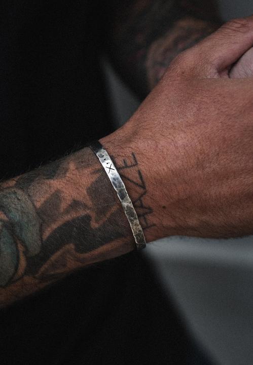 Immagine prodotto Haze & Glory Armband Armreif - Salvation gehämmert 925 Silber (18 cm, Argento 925)