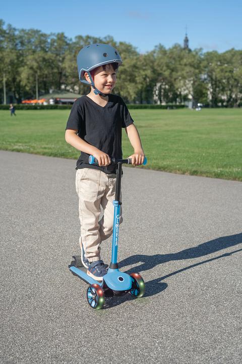 Actual product image Globber E-Motion 4+, sky blue (10 km/h)