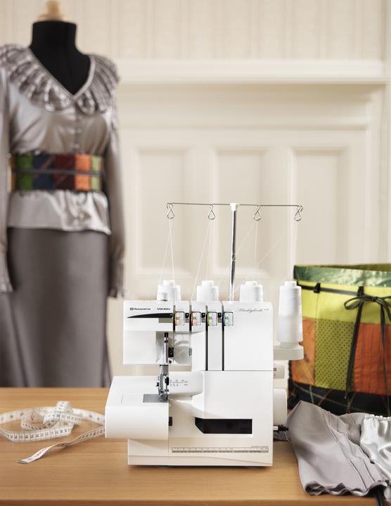 Actual product image Husqvarna VIKING Huskylock S15 Overlock