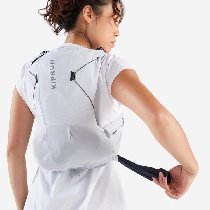 Produktbild Kiprun Laufrucksack Trailrunning 10 Liter - Bag 900 grau (10 l)