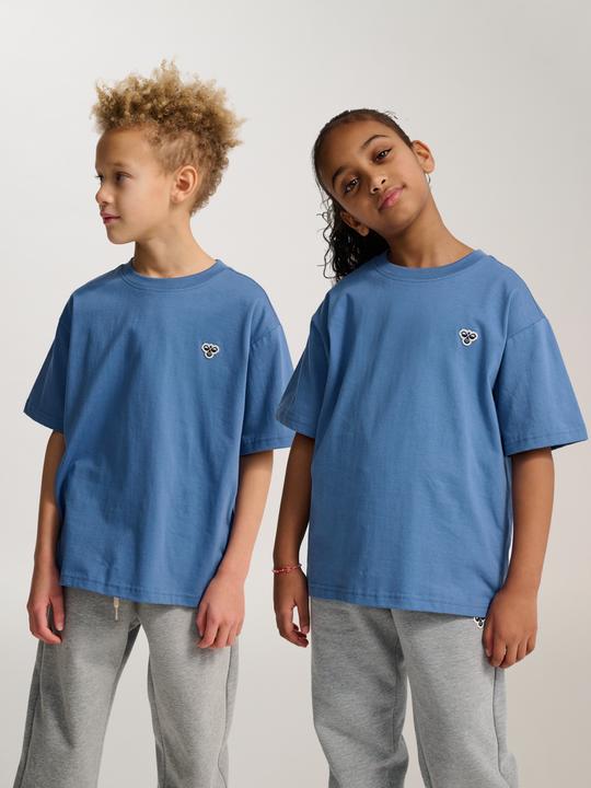 Actual product image hummel hmlJR LOOSE T-SHIRT S/S BEE (46, 47, 48, 49, 50, 51, 52)