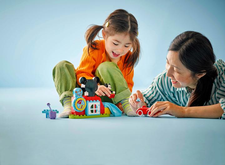 Actual product image LEGO Mickys Clubhaus und Auto (10454)