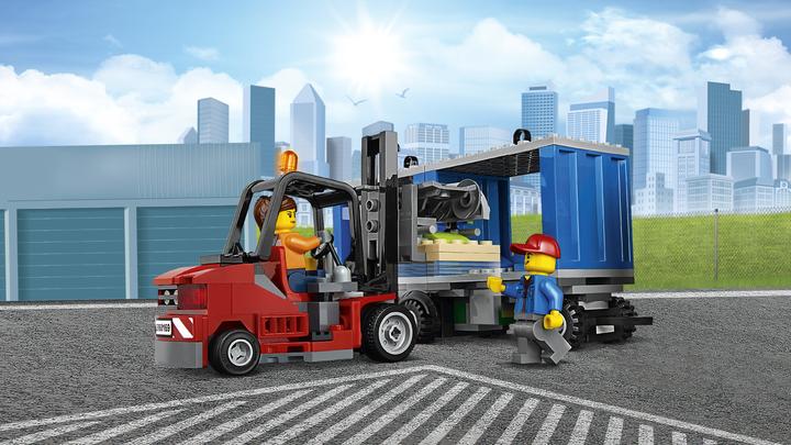 Produktbild LEGO Frachtterminal (60169, LEGO City)