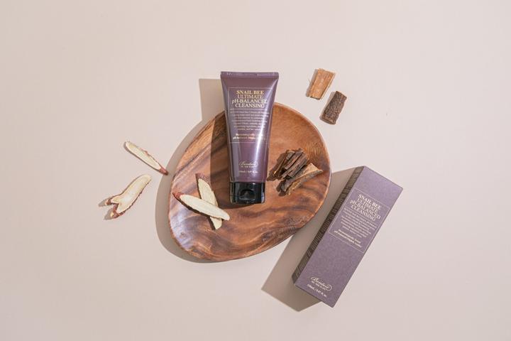 Actual product image Benton Snail bee ultimate ph-balanced cleansing (Cleaning cloths, 150 ml)