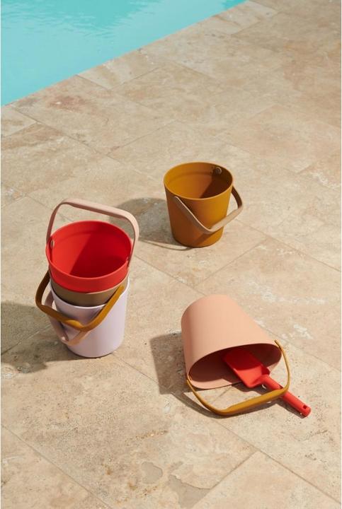 Actual product image Liewood Shovel Shane Apple Red