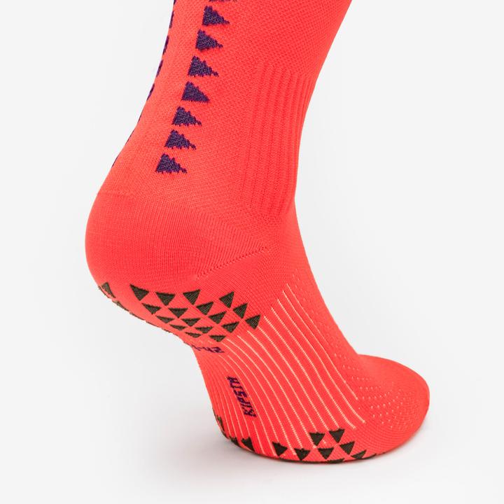 Actual product image Kipsta Fussball Stutzen halbhoch mit Socken rutschfest - VIRALTO II rosa (47, 48)