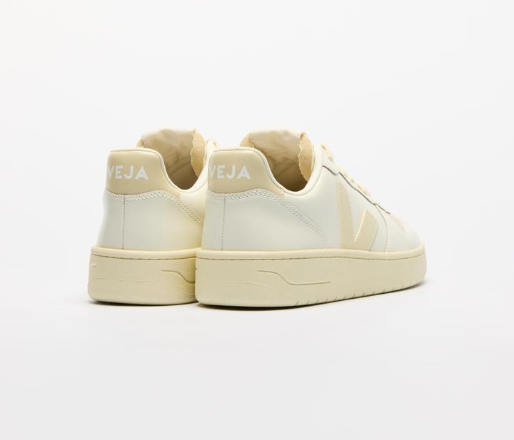 Produktbild Veja V-10 Leather Pure Calcaire (41)