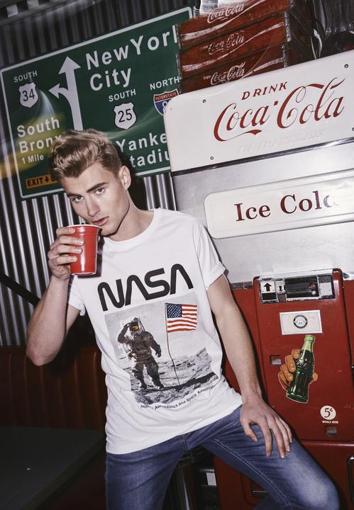 Image du produit Mister Tee NASA Moon Man Tee (XS)