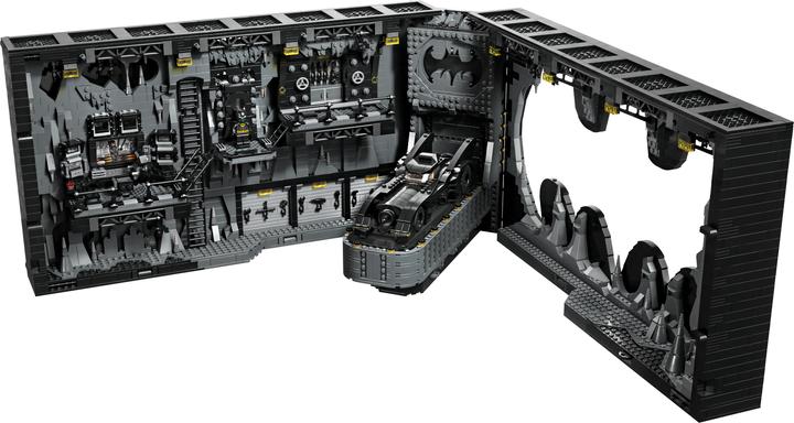 Produktbild LEGO Bathöhle Schaukasten (76252, LEGO Seltene Sets, LEGO DC)