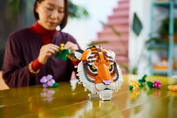 Actual product image LEGO Fauna Collection - Tiger (31217, LEGO Art)