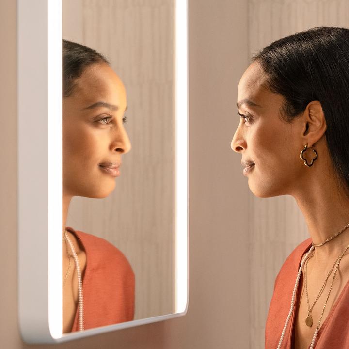 Actual product image hansgrohe Xarita Lite Q mirror, side LED lighting, 800x30x700mm, wall switch