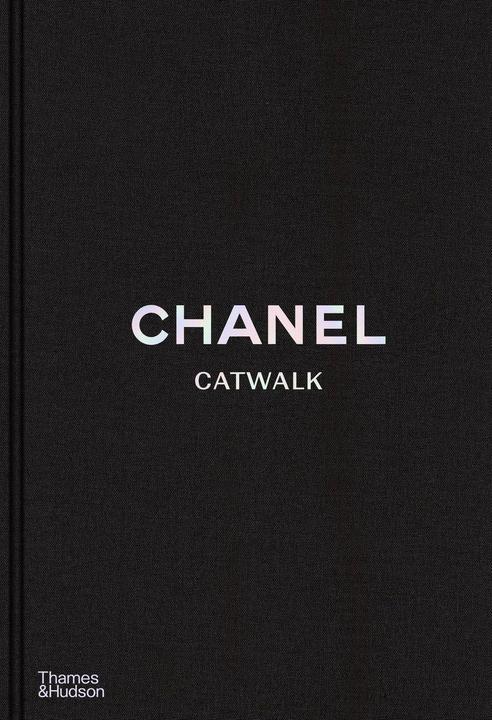 Actual product image Chanel Catwalk: The Complete Collections (English, Patrick Mauriès, Adélia Sabatini, 2020)