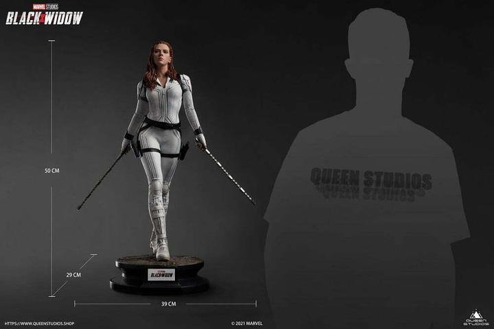 Image du produit Queen Studios Black Widow "Black Widow - Snow Suit Edition" Statue 1/4