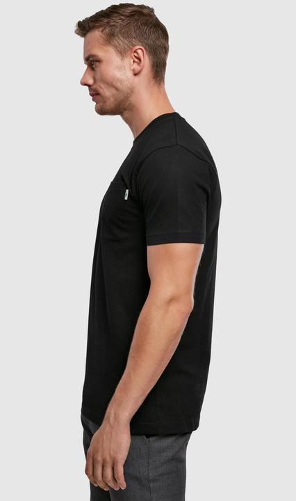 Actual product image Urban Classics Organic Cotton Basic Pocket Tee (4XL)