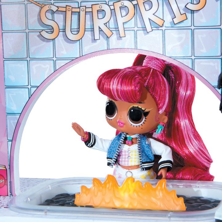 Actual product image MGA L.O.L. Surprise OMG House of Surprises