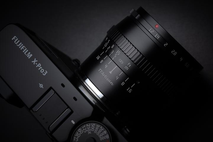 Immagine prodotto TTArtisan 50mm f1.2 per attacco M43 (APS-C) (Micro Four Thirds, Micro Four Thirds)