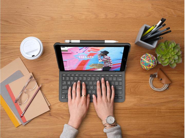 Actual product image Logitech slim folio (CH, iPad 2021 (9th Gen), iPad 2019 (7th gene), iPad 2020 (8. Gen))