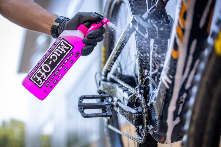 Actual product image Muc-Off Ultimate Bicycle Kit (1800 ml, Universal Lubricant, Sponge, Bicycle cleaner, Chain cleaner, Care set)