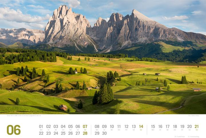 Actual product image Südtirol - von Bozen bis zu den drei Zinnen - ReiseLust Kalender 2026 (45 x 33 cm, Hardcover, German)