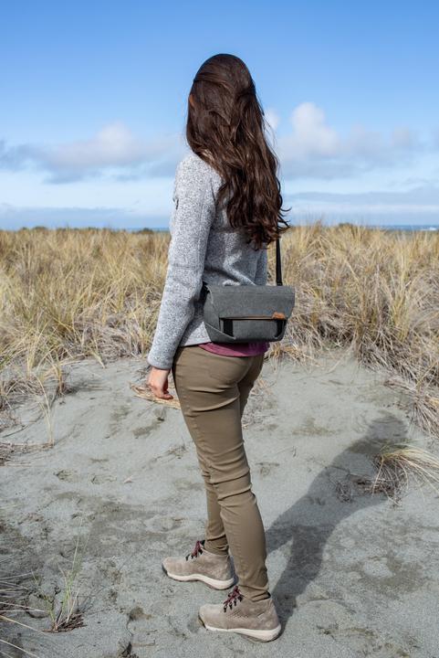 Actual product image Peak Design Field Pouch v2 (Camera hip bag, Camera shoulder bag, 3 l)