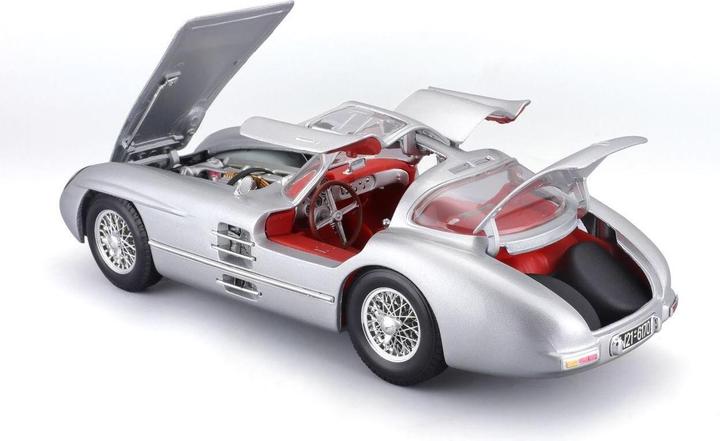 Produktbild Maisto Mercedes Benz 300 SLR Coupe "Uhlenhaut"