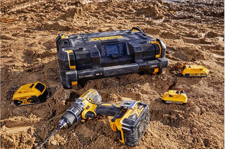 Produktbild DeWalt DWST181078QW Akku und Netzradio (FM, DAB, Bluetooth)