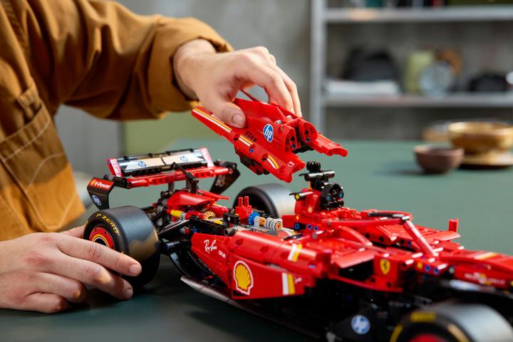 Image du produit LEGO Ferrari SF-24 F1 Rennauto (42207, LEGO Technic)
