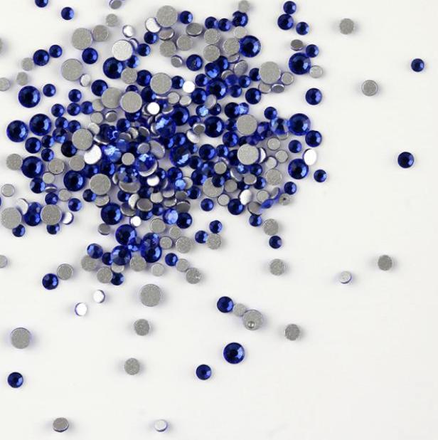 BrillBird Strasssteine SS8 Electric Blue 100stk (Electric Blue)