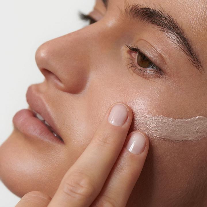 Immagine prodotto Dr. Hauschka Fluido illuminante (00 Traslucido)