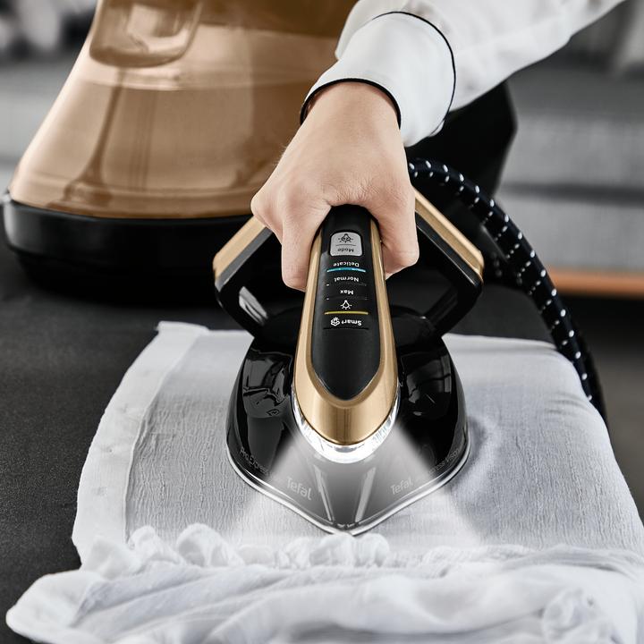 Immagine prodotto Tefal Pro Express Vision GV9820S0 (2400 W, 650 g/min)