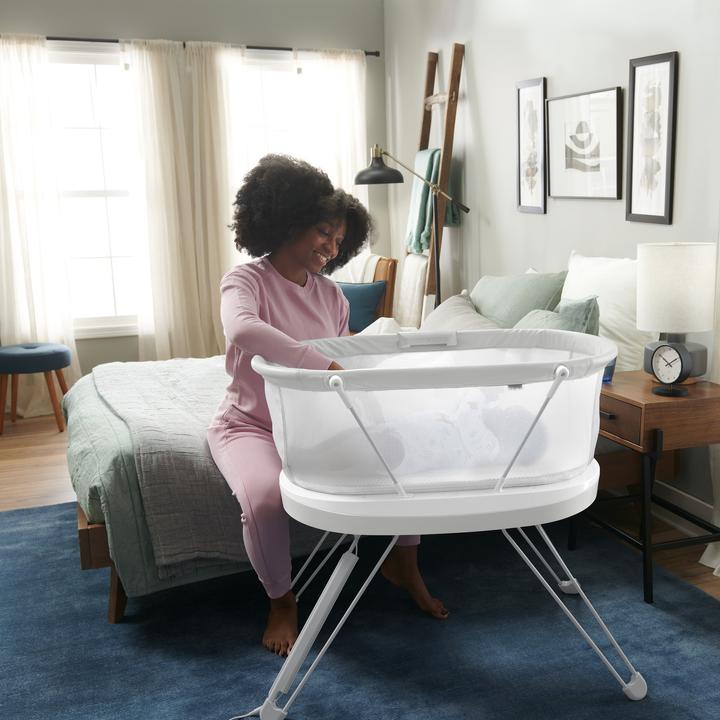 Produktbild Fisher-Price Premium Babybett mit Smart Connect