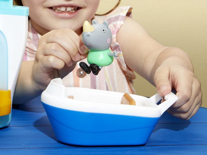 Actual product image Hasbro Peppa's cruise ship
