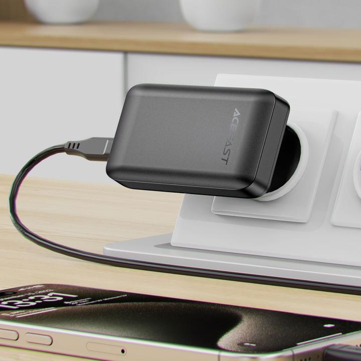 Actual product image Acefast A100 65W GaN 2 USB-C+ USB-A Charger Ultra Slim - Black (65 W)