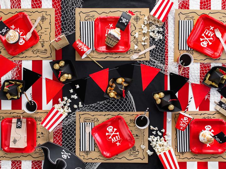 Produktbild Partydeco Holzbesteck mit schwarzen Motiven (18 x)