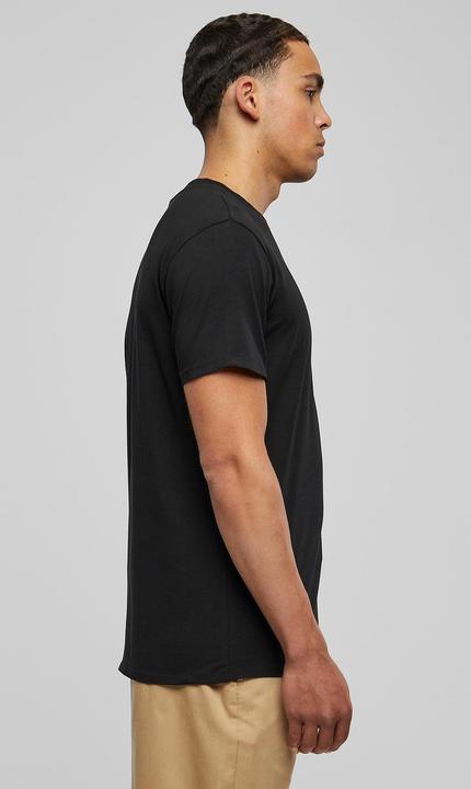 Actual product image Urban Classics Organic Fitted Strech Tee - 16479 (L)